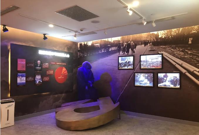 黨建館設(shè)計時如何體現(xiàn)它的特色？